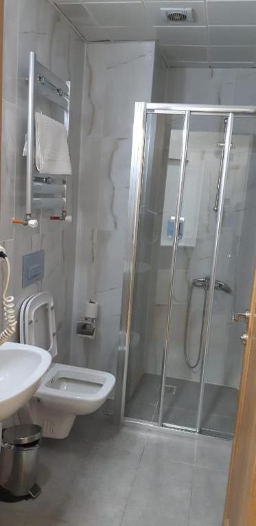 Arya Hotel Istanbul Bagian luar foto